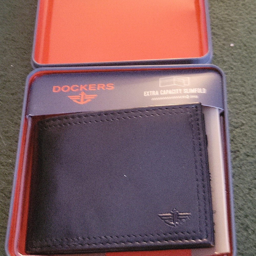 Dockers Black Leather Card Holder